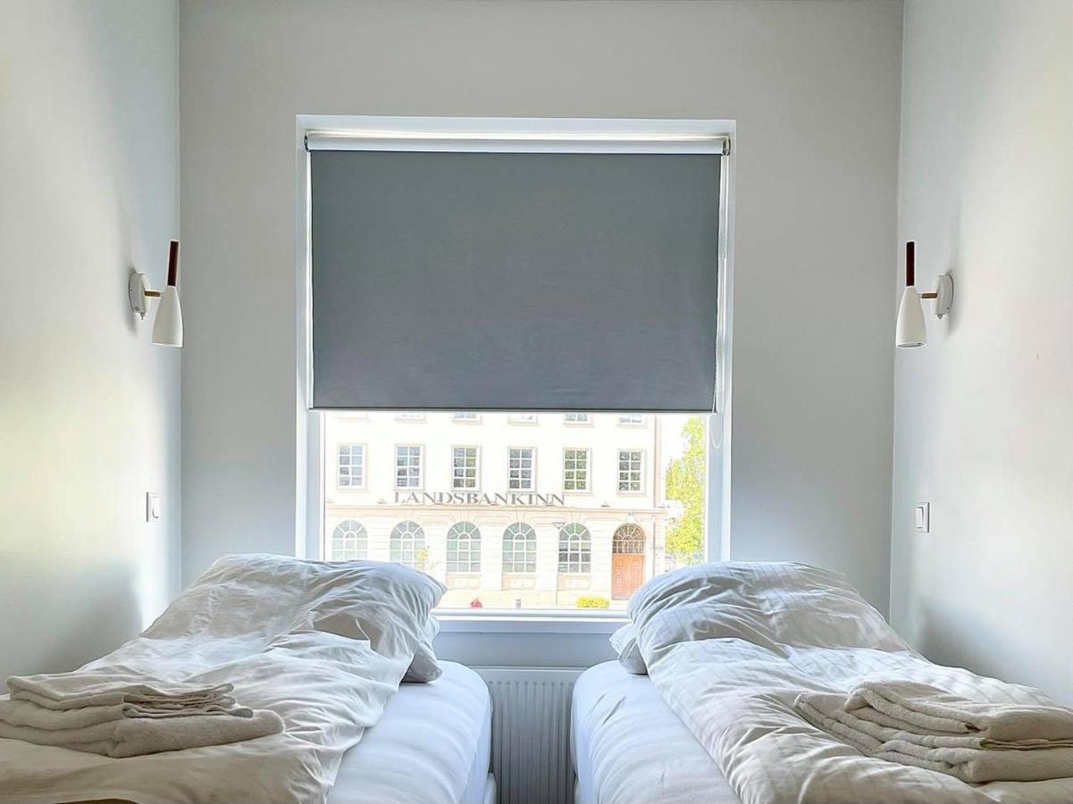 Day Dream Townhall Square Apartments Akureyri Esterno foto