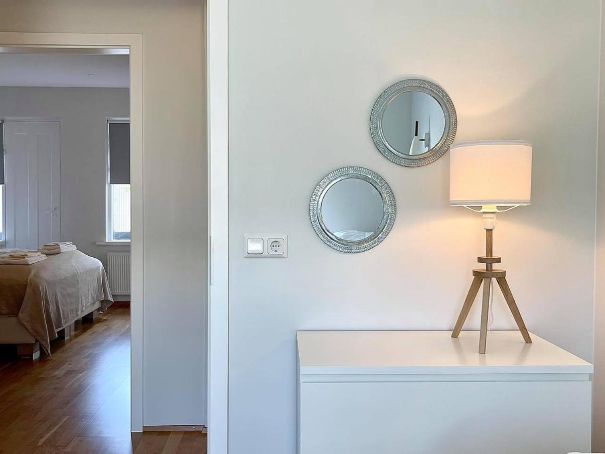 Day Dream Townhall Square Apartments Akureyri Esterno foto