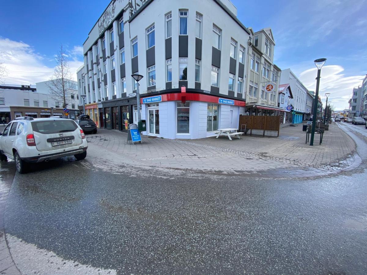 Day Dream Townhall Square Apartments Akureyri Esterno foto